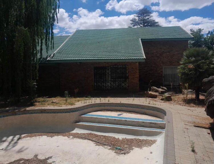 6 Bedroom Property for Sale in Makwassie North West